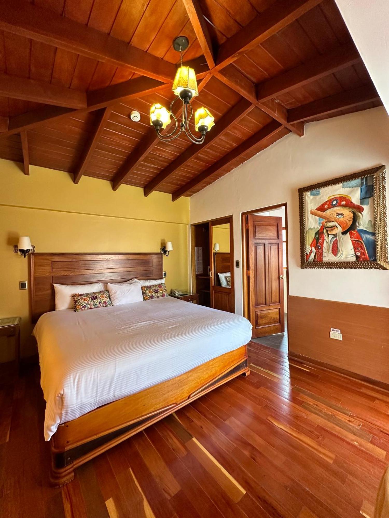 Hotel Mabey อูรูบัมบา ภายนอก รูปภาพ